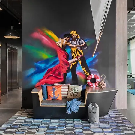 Hotel Moxy 4*
