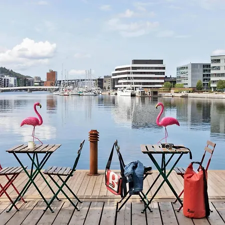 Moxy Hotel 4*