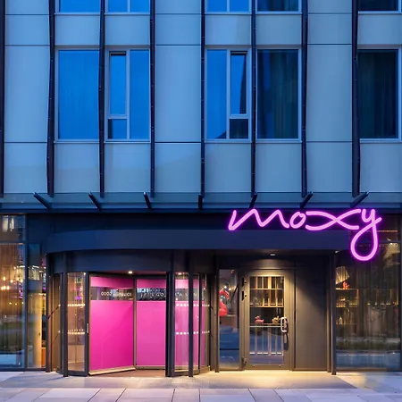 Moxy ホテル ベルゲン