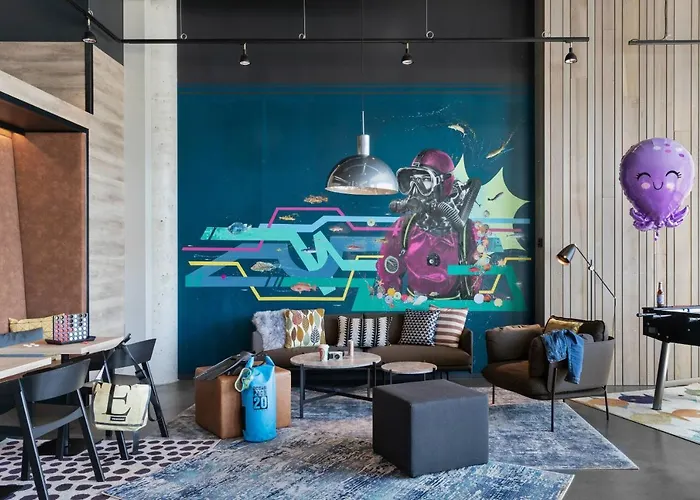 Moxy 4*