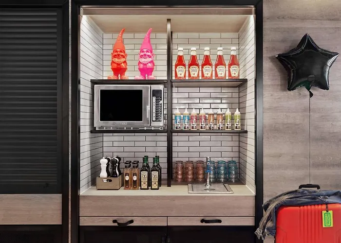 Hotell Moxy 4*